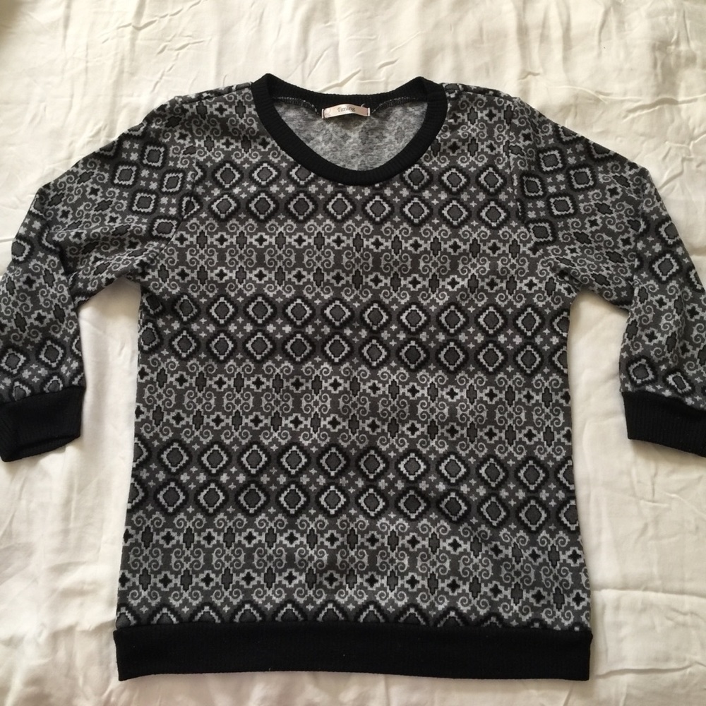 Timing Shape Pattern Sweater